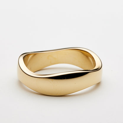 Curve Wedding Band